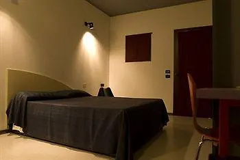 Отель Eco Lodi 3*