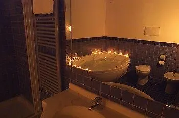 Отель Eco Lodi 3*